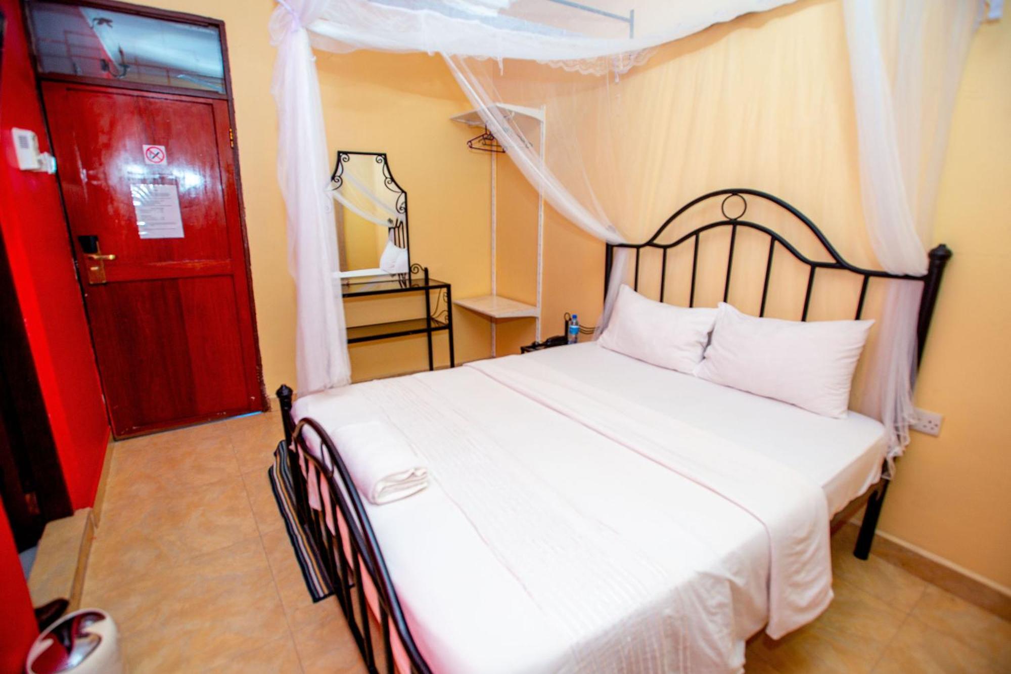 Kays Lodge Dar es Salaam Exteriér fotografie